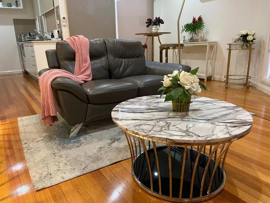Design/bright/cosy townhouse between airport &city Apartment in Melbourne