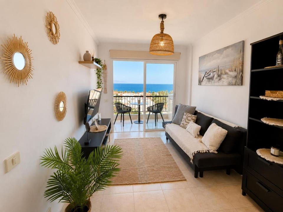 Living room, Sea view