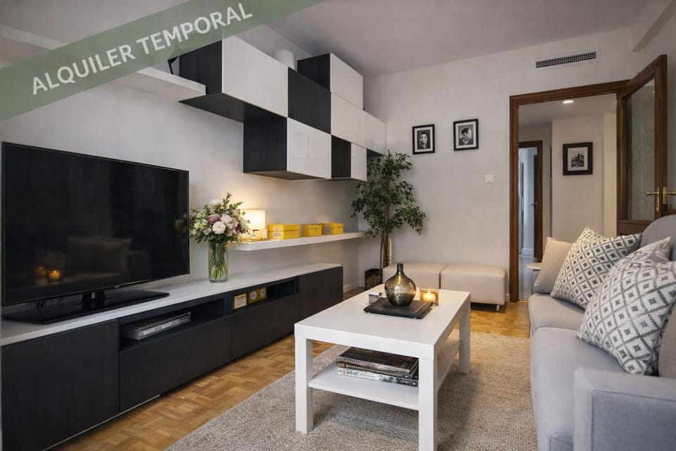 Communal lounge/ TV room, TV and multimedia, Living room