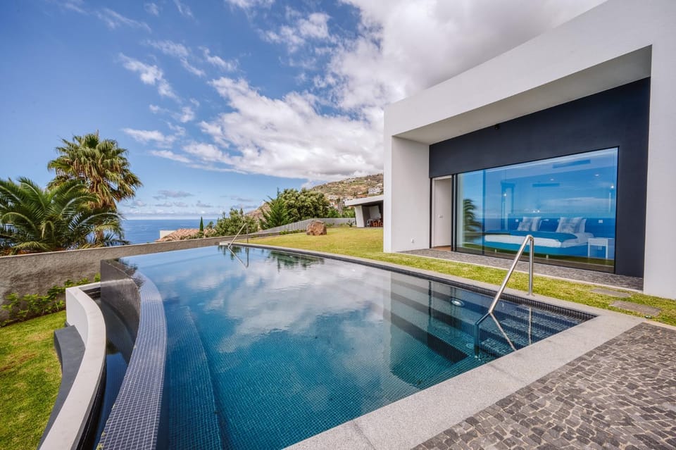 Vila Aguarelas with pool by Stay Madeira Island Villa in Madeira District
