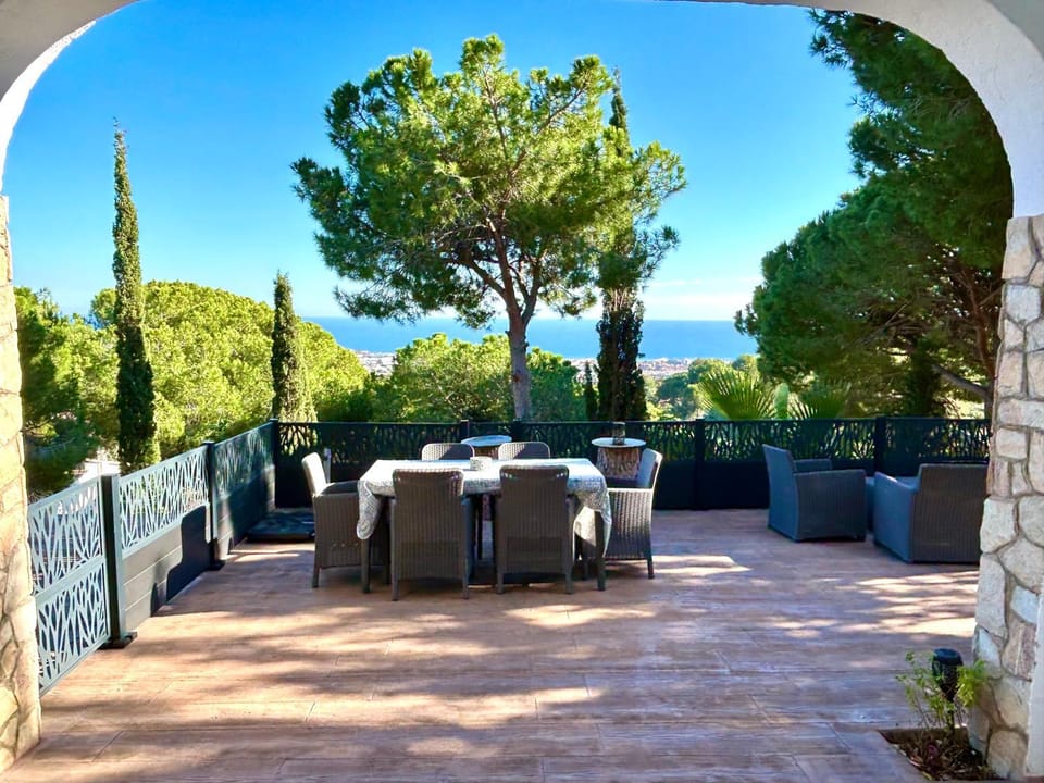 Patio, Natural landscape, Solarium, Balcony/Terrace, Dining area, Sea view