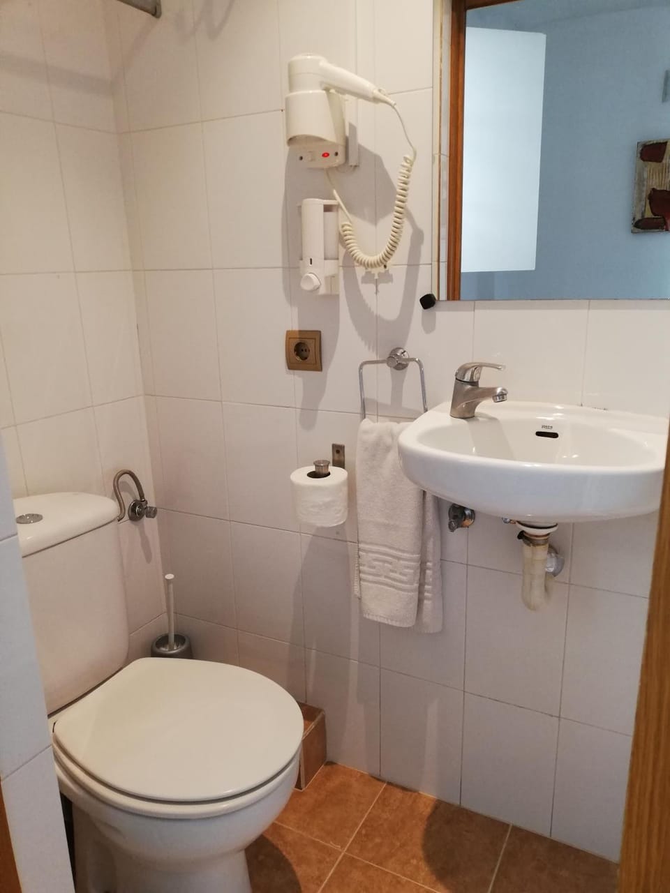 Toilet, Bathroom, towels
