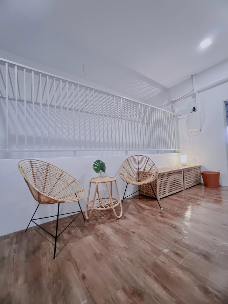 Living room, Decorative detail, Seating area, City view, Landmark view