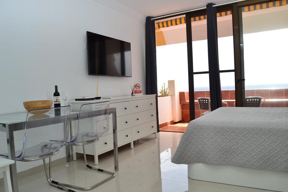 Listen the BAY - 230 Apartment in Costa del Silencio