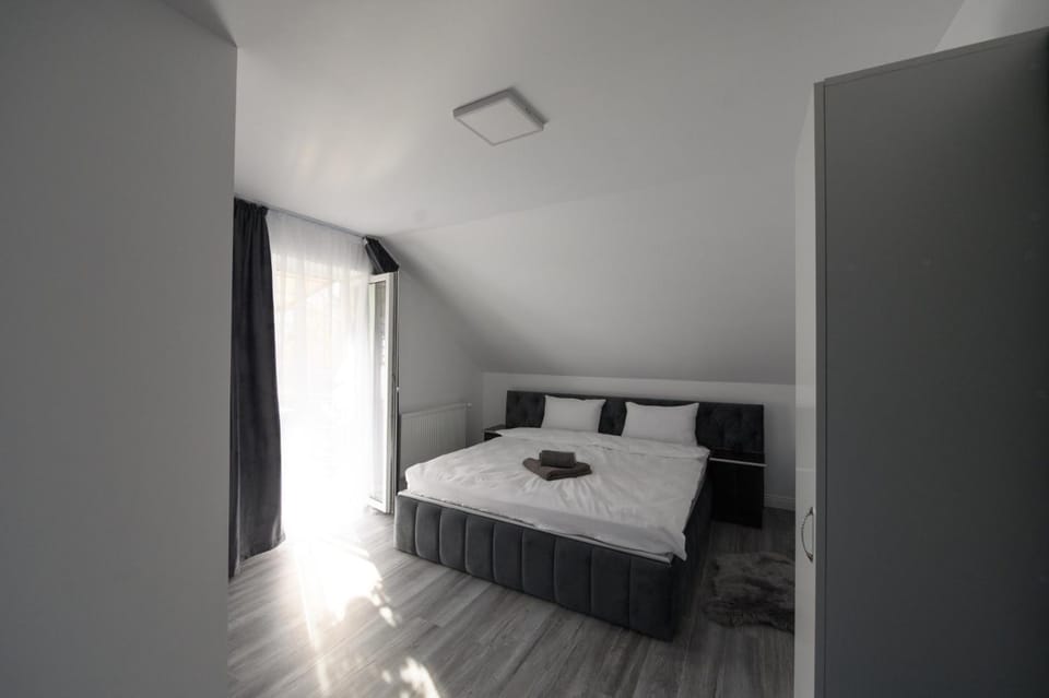Pensiunea Lor Bed and Breakfast in Romania