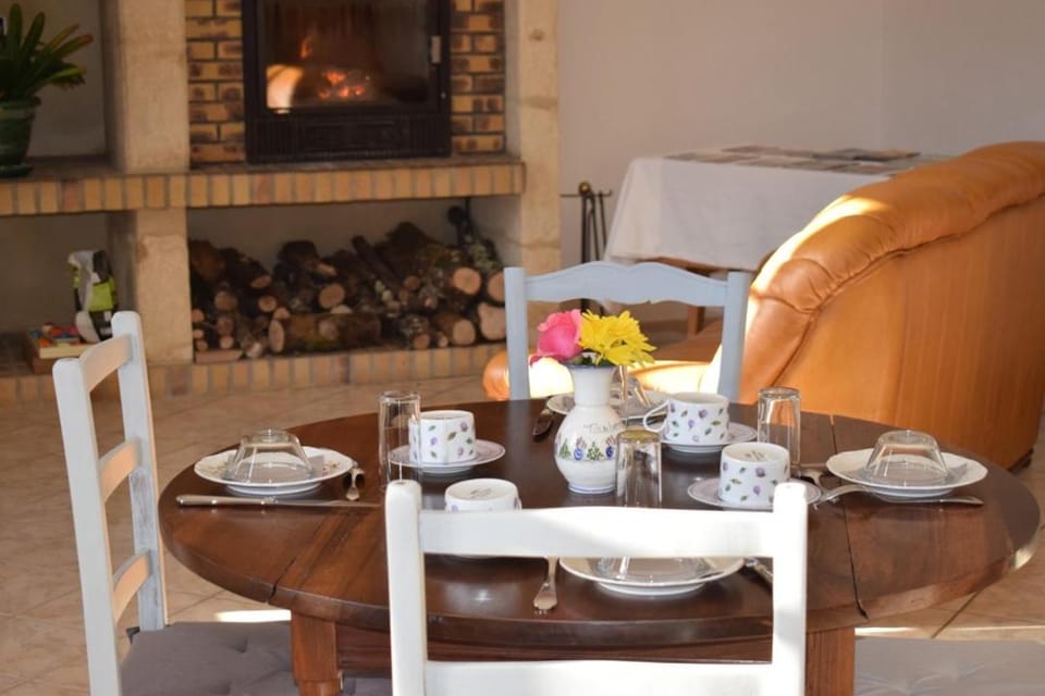 Suite Familiale 2 chambres double Bed and Breakfast in Nouvelle-Aquitaine