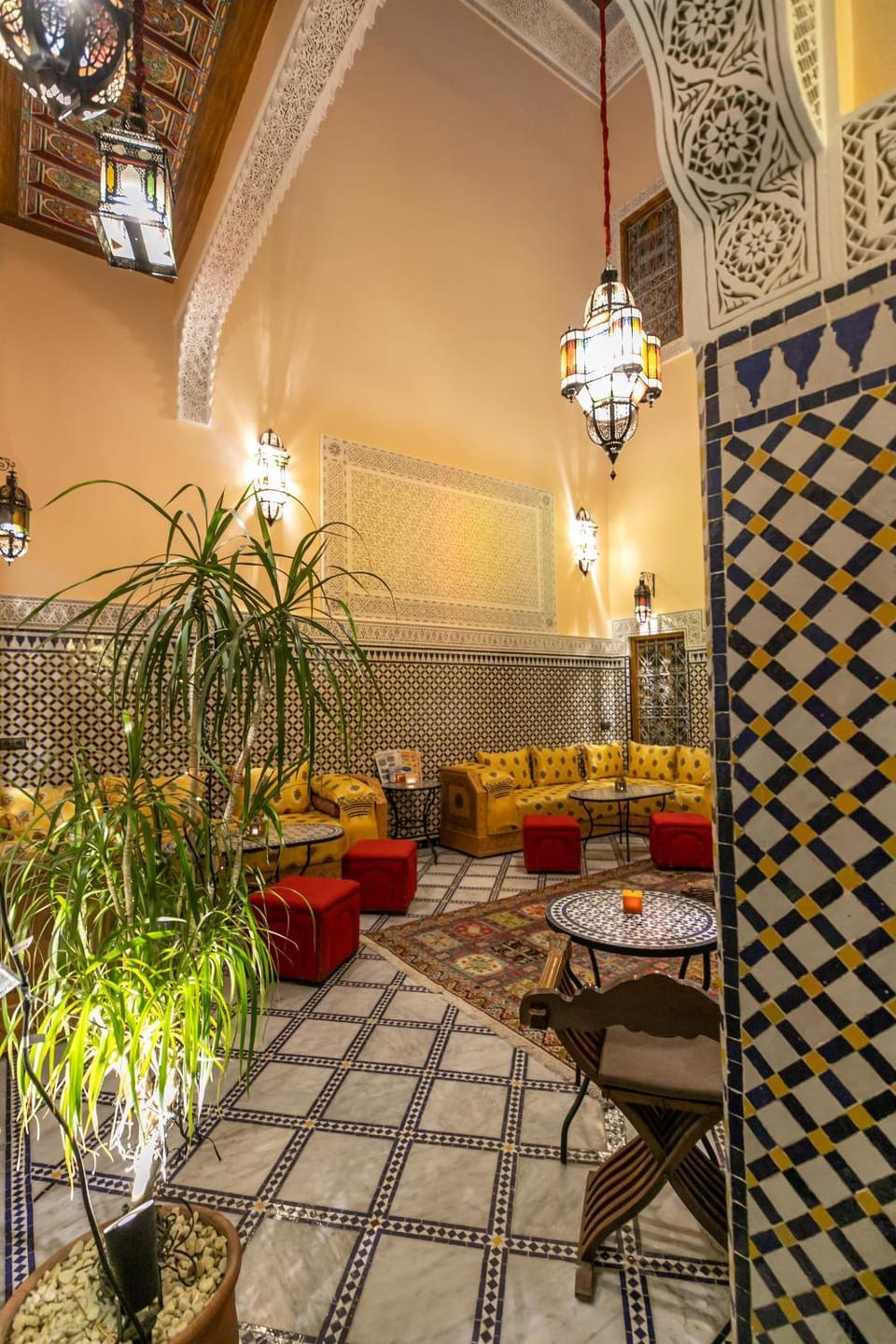 Restaurant/places to eat, Living room, Banquet/Function facilities, Seating area