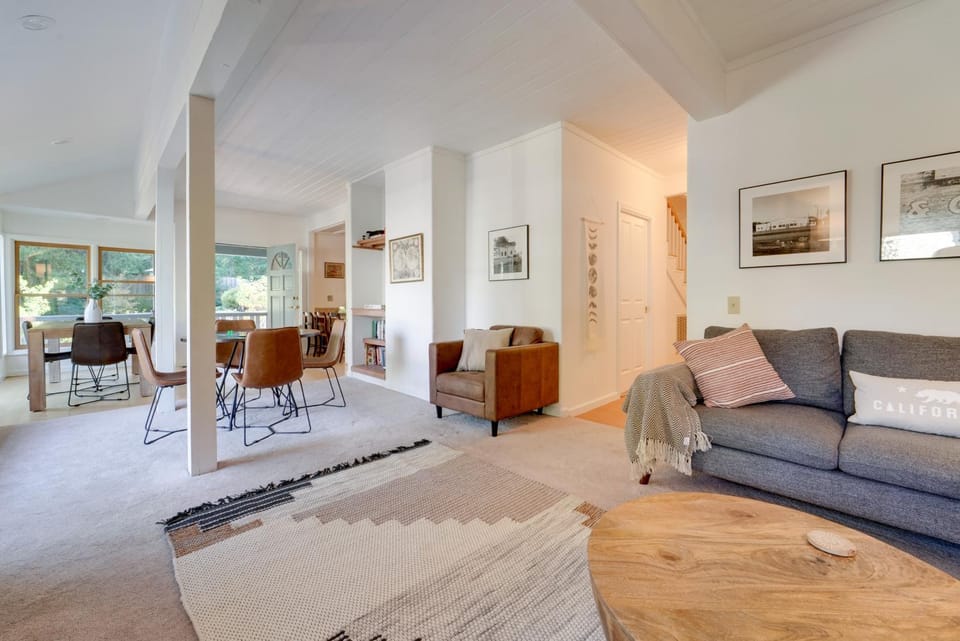 Near Dtwn and Pioneer Park Home with Furnished Patio House in Nevada City