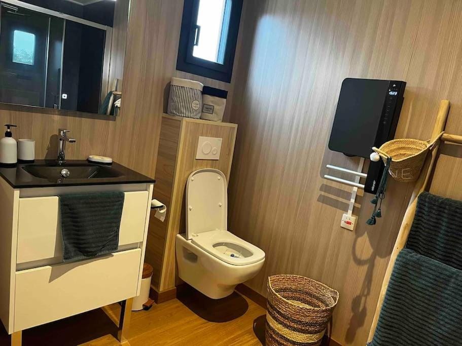 Toilet, Bathroom