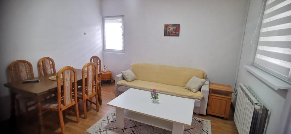 TV and multimedia, Living room, Dining area