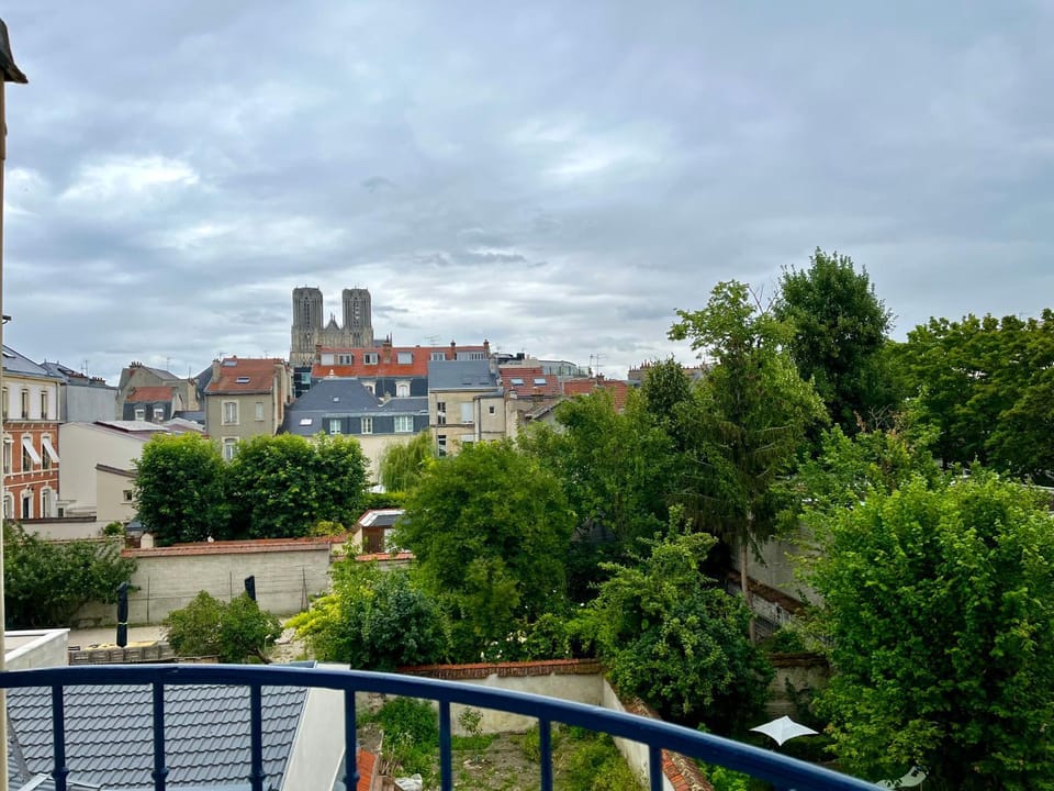Suite Clovis 6 Apartment in Reims