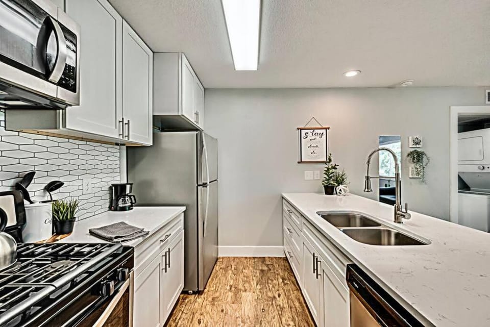 Global Cup Lovely Dallas Flat Near Downtown Apartment in Dallas