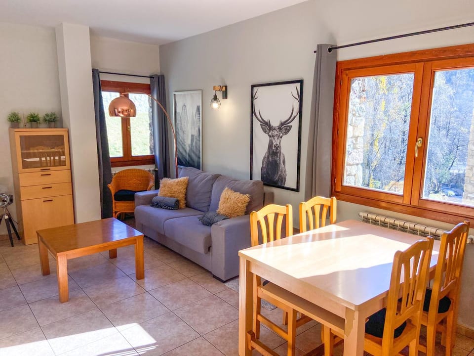 Disfruta De La Naturaleza - Vistas al Rio - Luz Natural - 6pax Apartment in Andorra