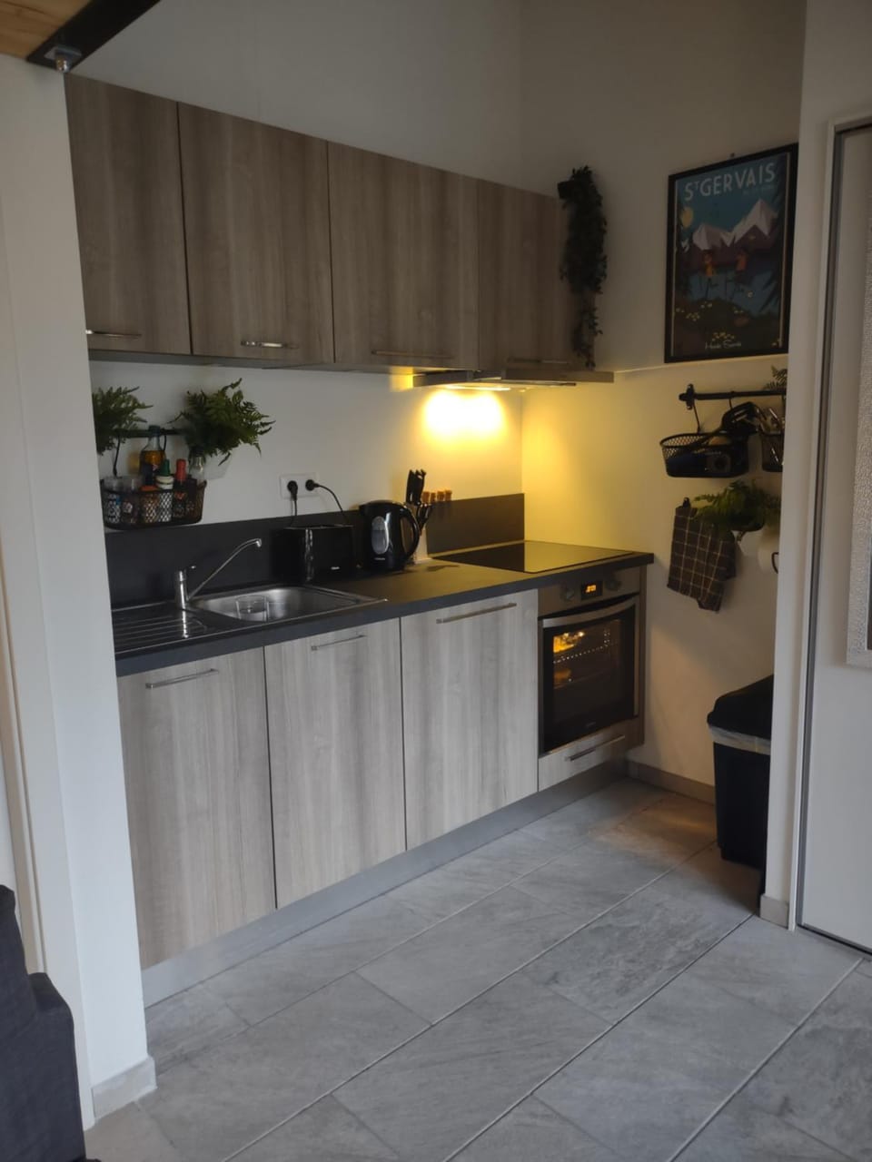 Roomy studio near town and ski lift, free WiFi and parking Apartment in Saint-Gervais-Bains
