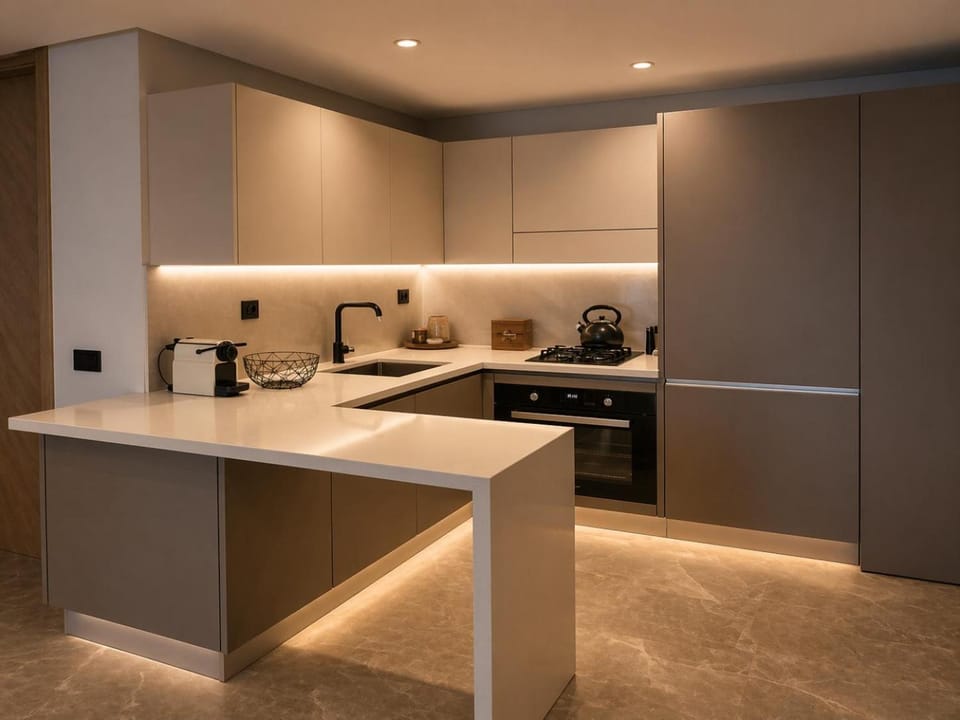 Coffee/tea facilities, Kitchen or kitchenette, stove