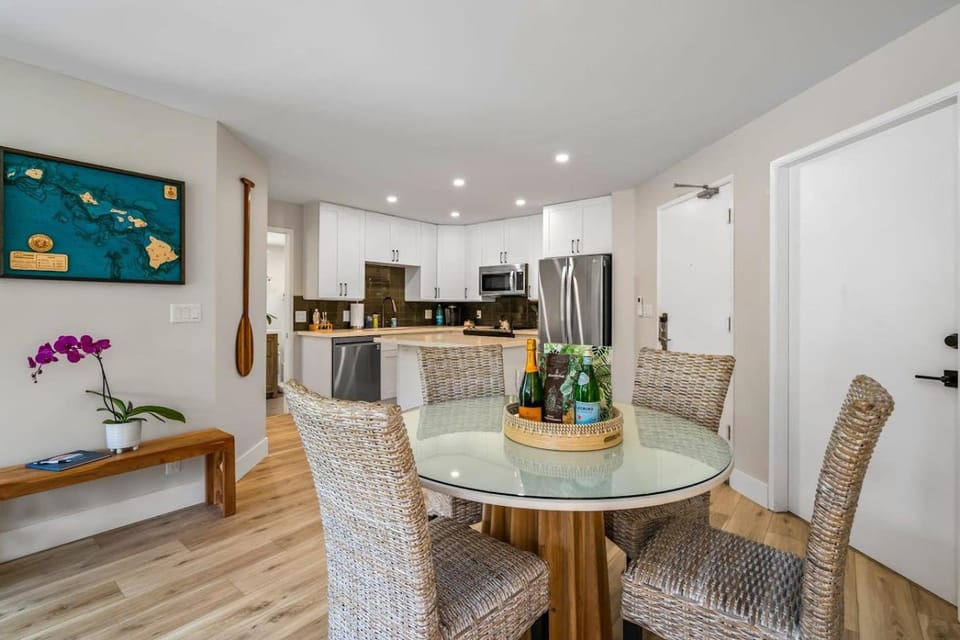 Chic and Central Ocean Dream Vista House in Wailea