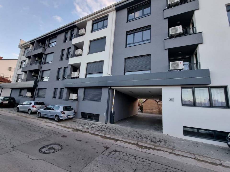 Property building, Facade/entrance, Neighbourhood, Street view