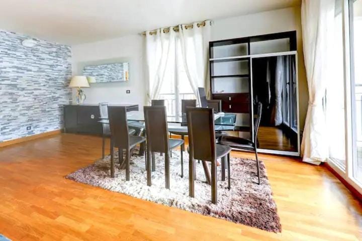 Luxury Apartment Terrace Trocadéro Eiffel Tower Climatisé Apartment in Paris