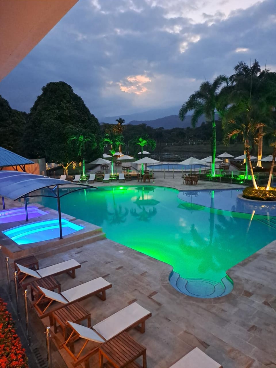 Swimming pool