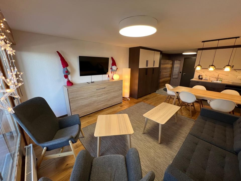 Cosy studio for 5 near ski lift, HAMEAU D2 Apartment in Canton of Valais