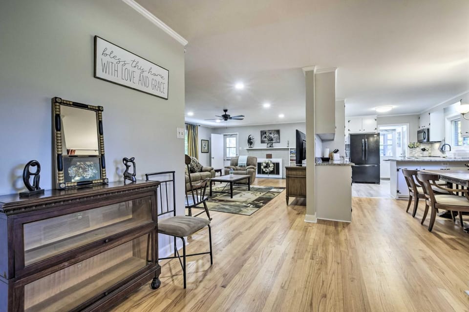 Waterfront Durham Oasis, Close to Everything! House in Cary