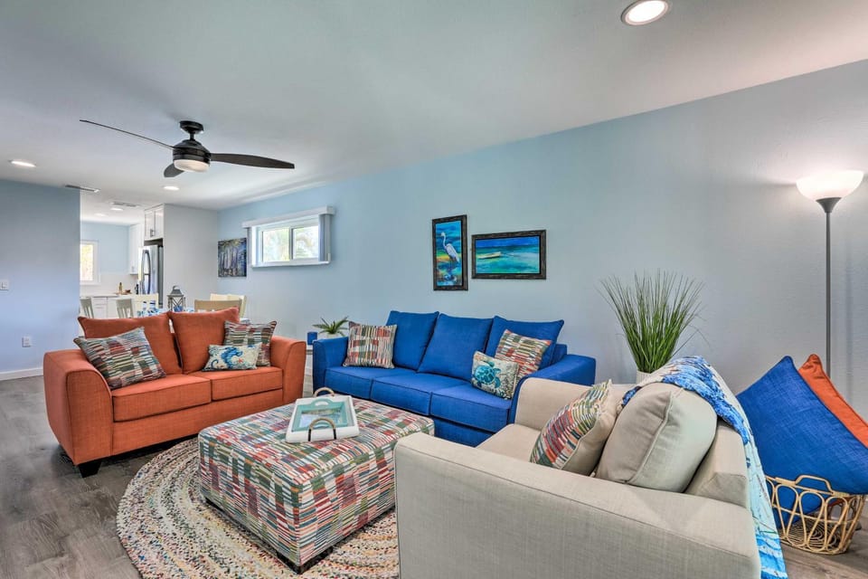 Holmes Beach Retreat: Walk to Beach & Dining! House in Holmes Beach