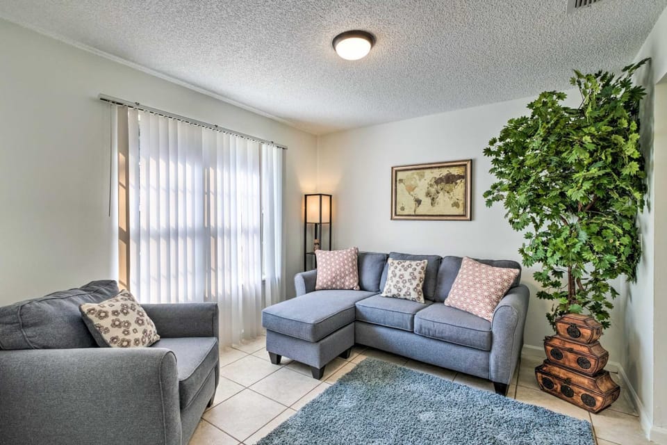 Sunny Abode, 10 Mi to University of Florida! House in Florida