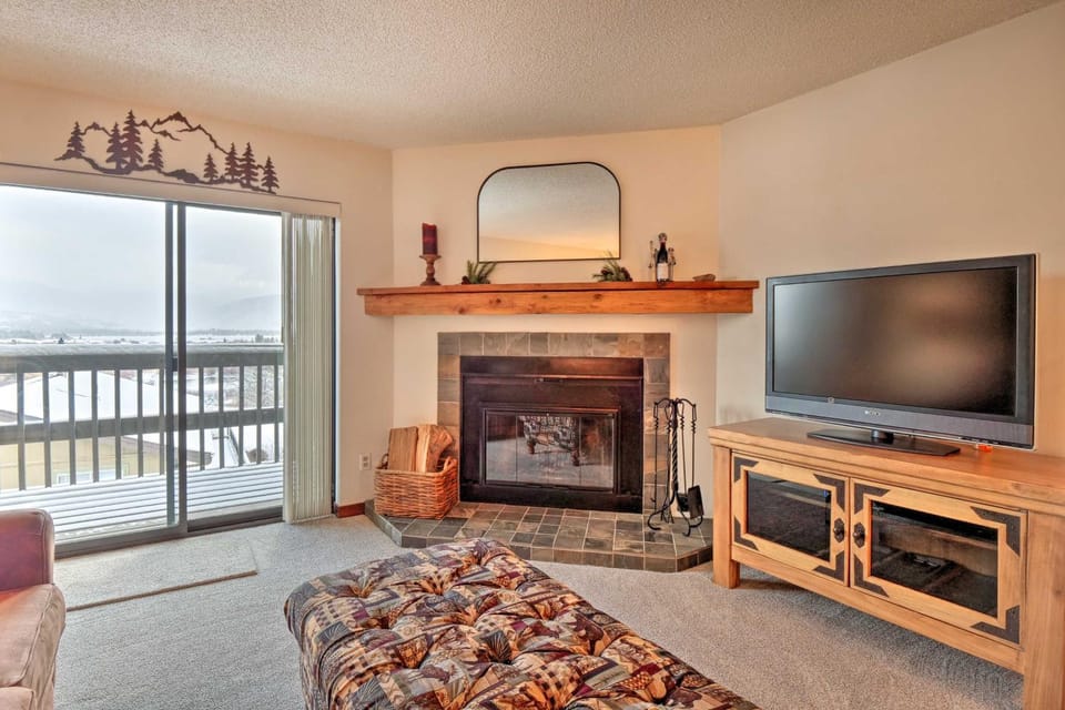 Ski, Hike & Explore: All-Season Frisco Condo House in Frisco