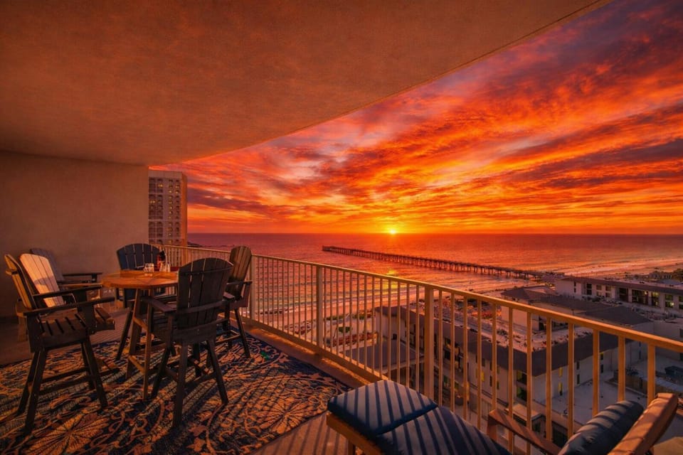 25 OFF Gulf View Steps to Pier Park Heated Pool Hot Tub Apartment hotel in Panama City Beach