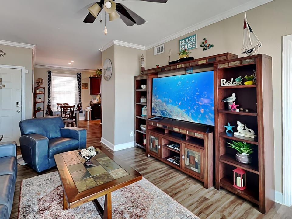 TV and multimedia, Living room, Seating area, furniture