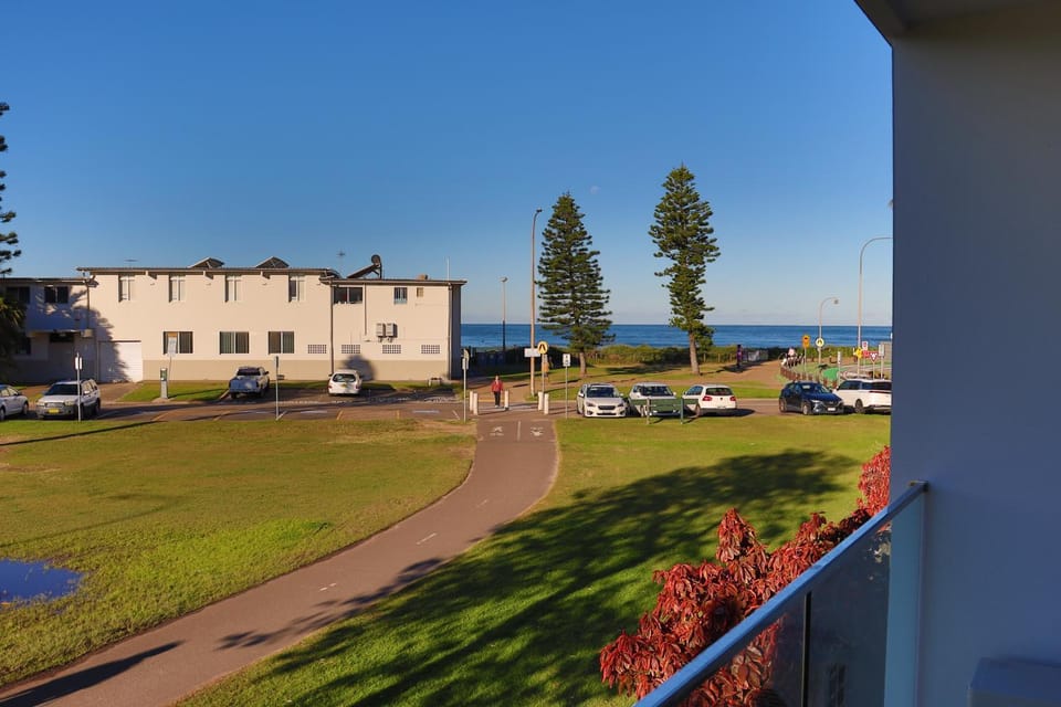 Dee Why Beach - Surfrider Studio 8 Apartment in Sydney