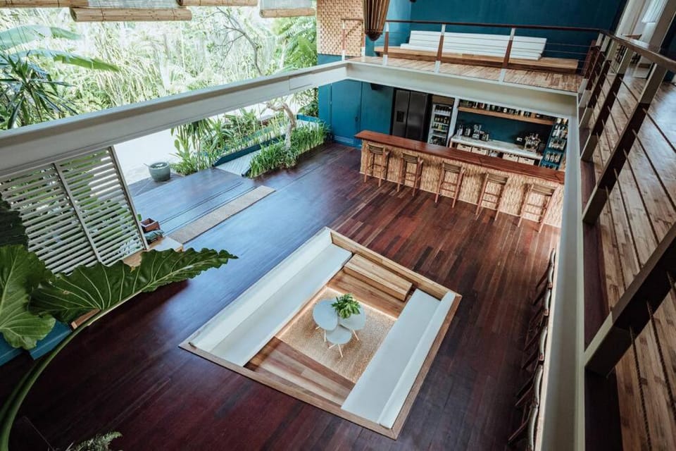 Kitchen or kitchenette, Food and drinks, Dining area