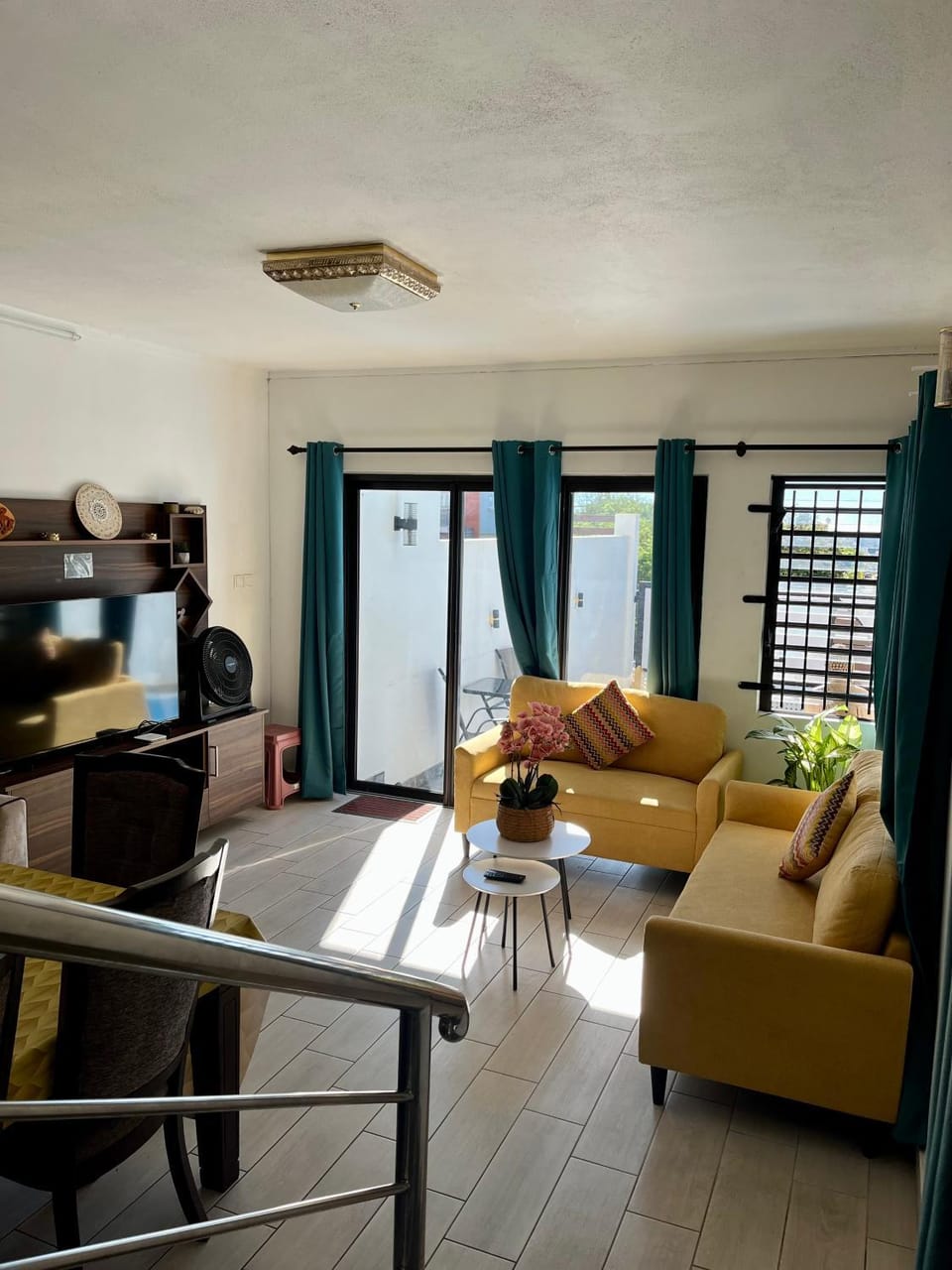 Communal lounge/ TV room, Living room