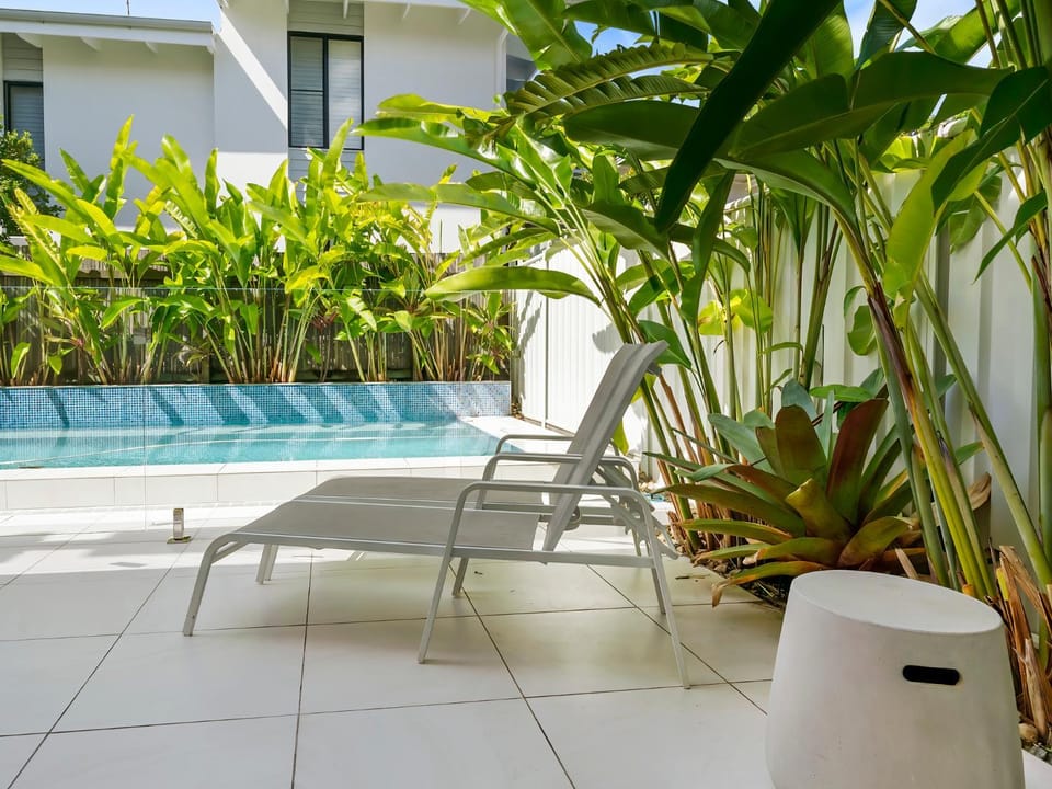 Balcony/Terrace, Pool view