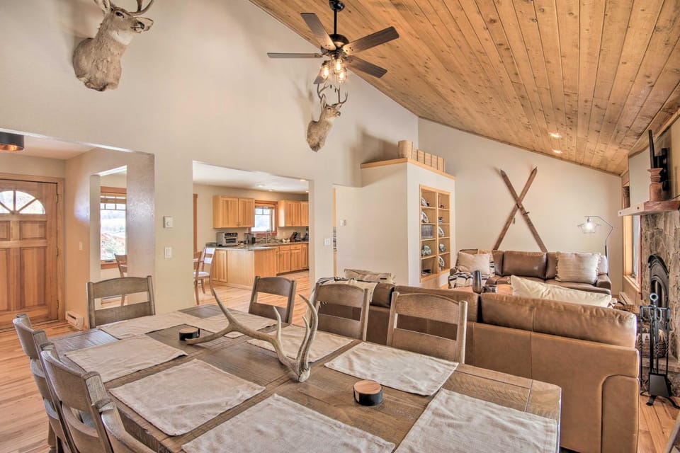 Stunning Gallatin Gateway Mountain Retreat! House in Idaho