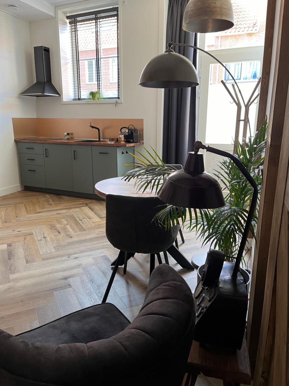 Kitchen or kitchenette, Dining area, kitchen