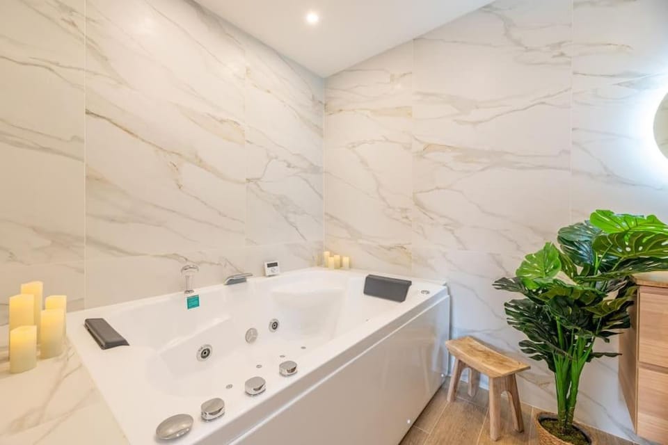 A/C & BALNEO in of Carré d'Or NICE #RENOVATED Apartment in Nice