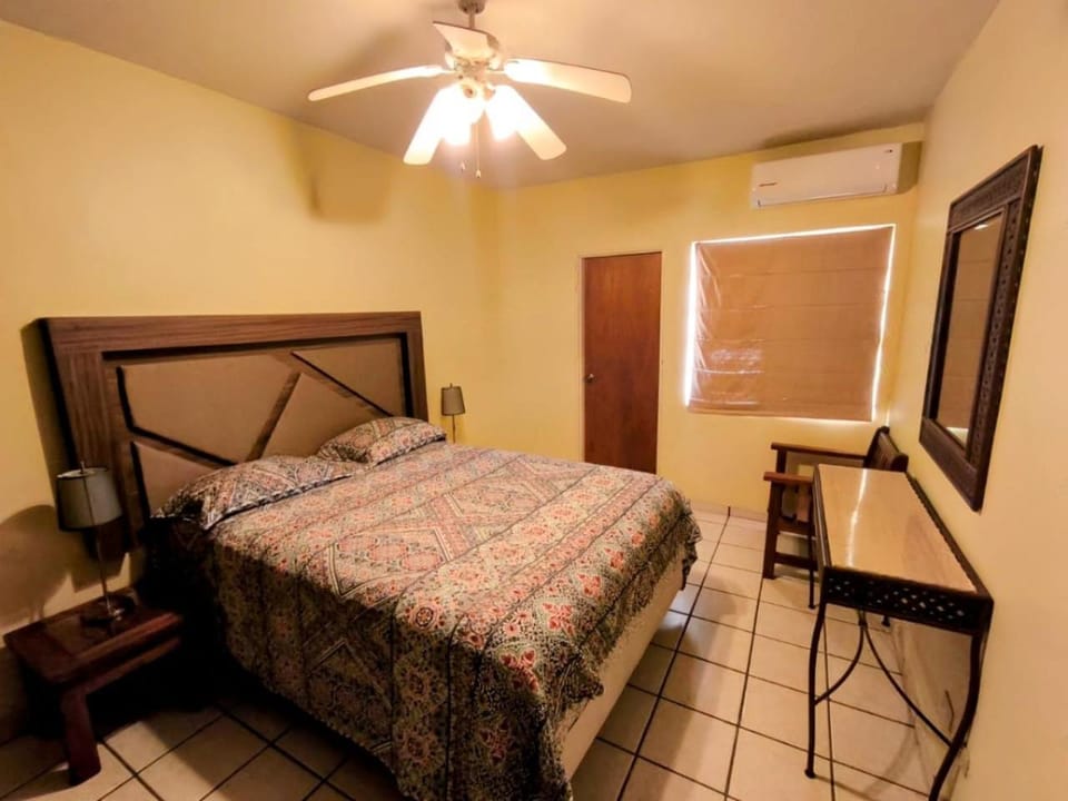 Bed, Photo of the whole room, Bedroom, air conditioner