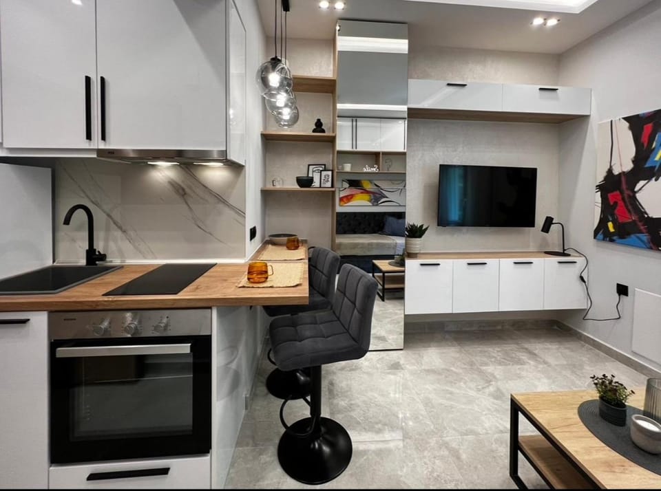 TV and multimedia, Kitchen or kitchenette, Living room, Lounge or bar, oven, pet friendly, stove