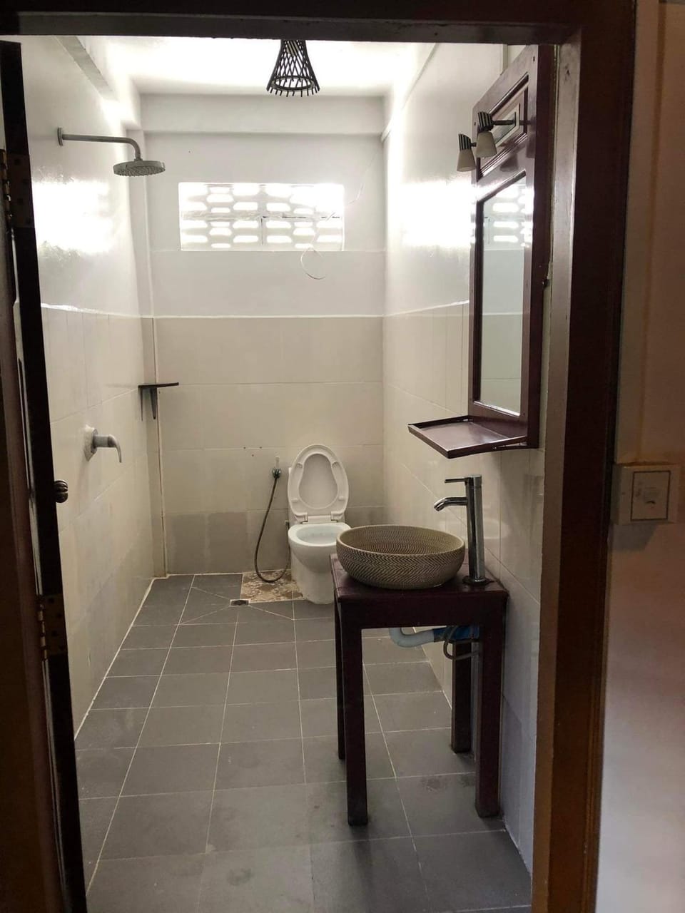 Toilet, Property building, Bathroom