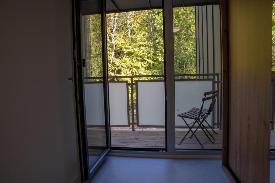 View (from property/room), Balcony/Terrace, Bedroom