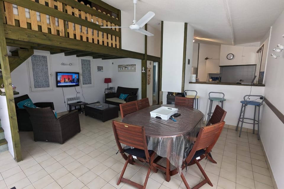 Spacious nest with terrace near the beach House in Talmont-Saint-Hilaire