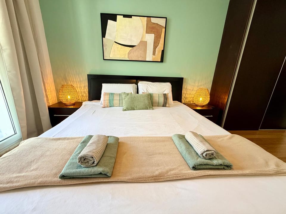 Stunning view to Kotor bay and Old town - C2 Vista Apartment in Muo