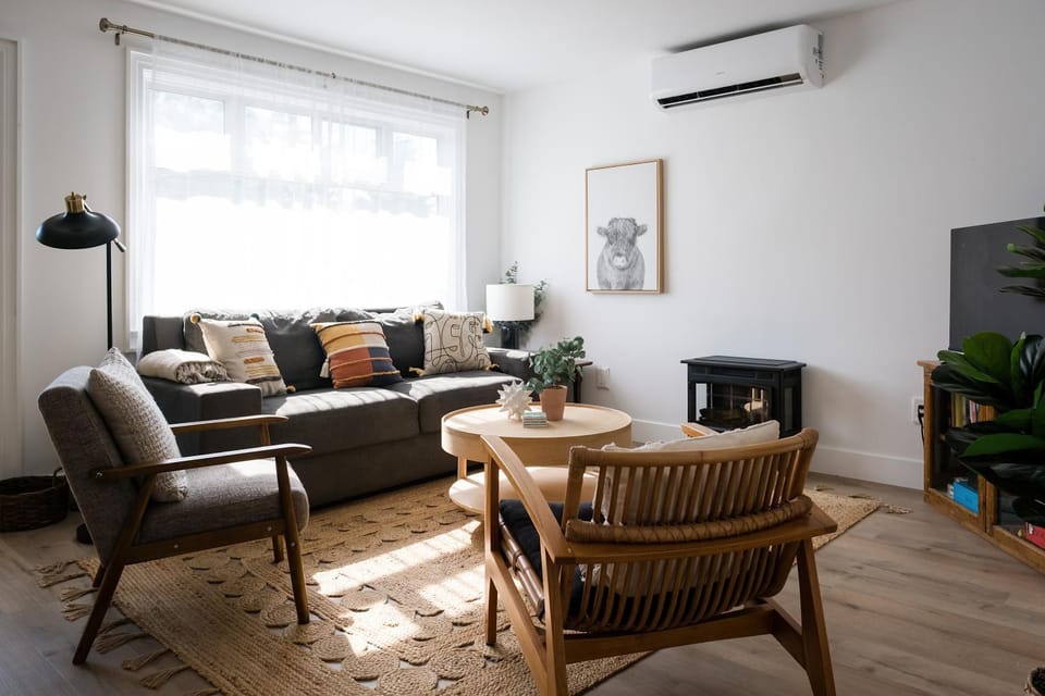 The Darcie House - cozy, pet-friendly home in PEC House in New York