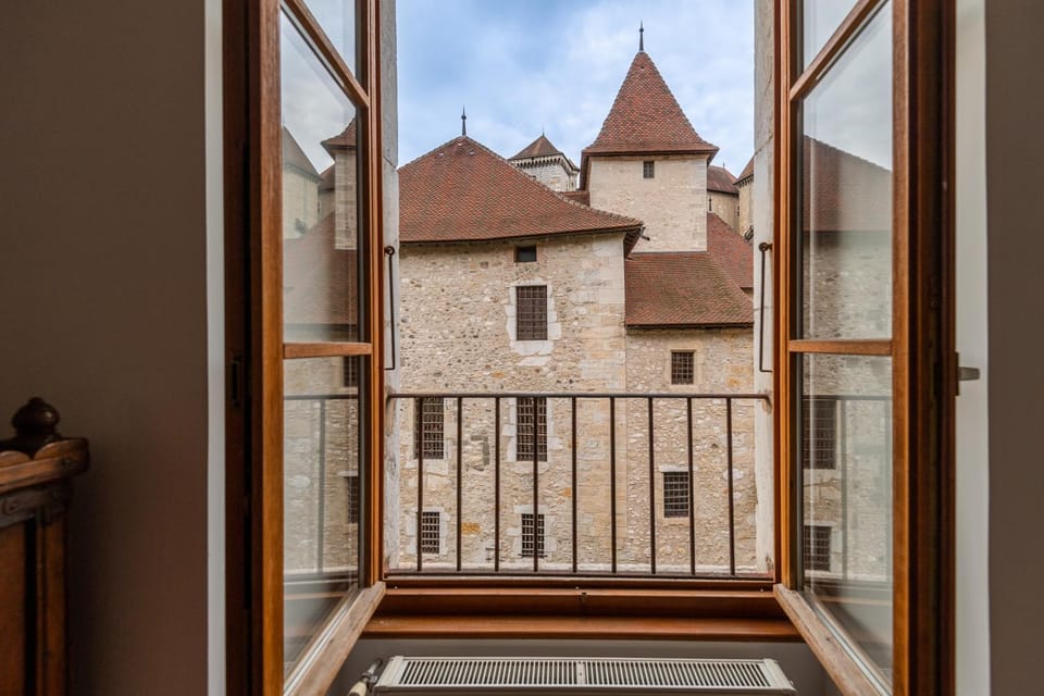 Bird's eye view, View (from property/room), City view