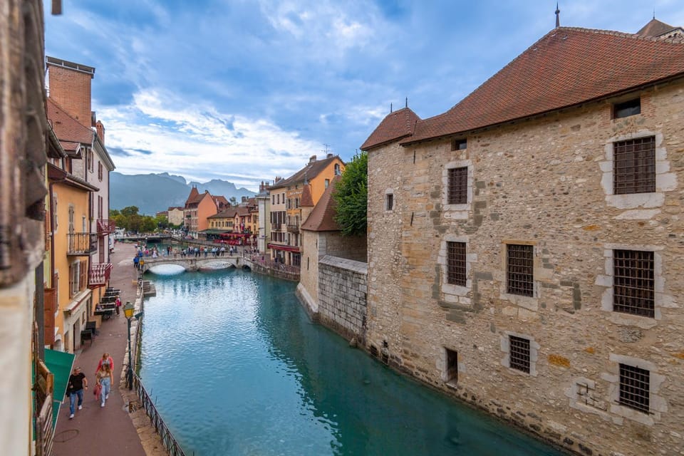 Bird's eye view, View (from property/room), City view