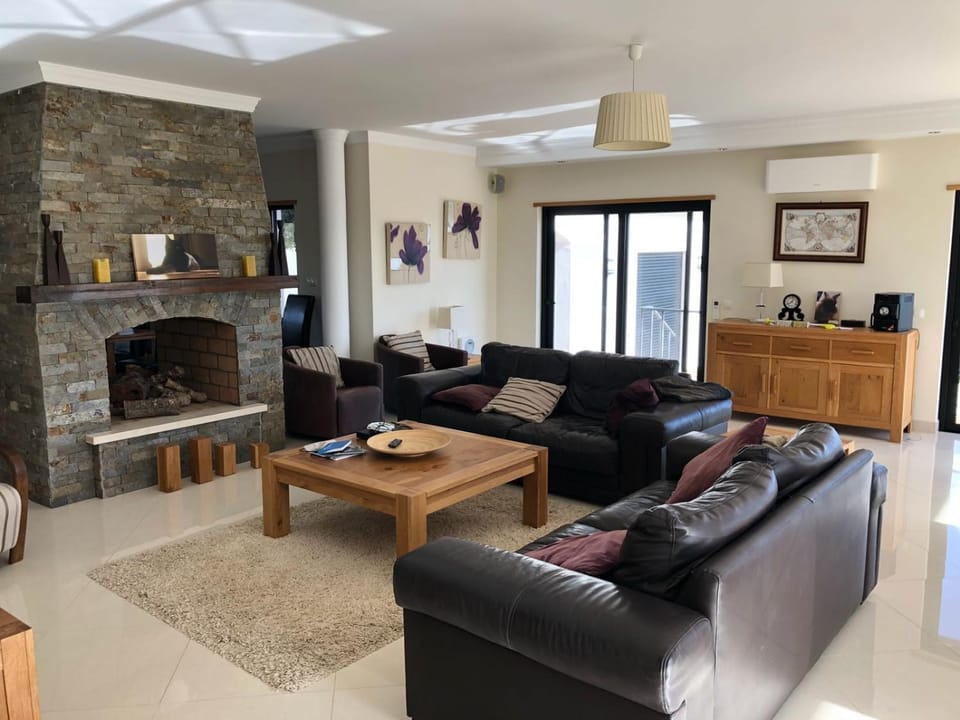 Living room, Seating area, flat iron