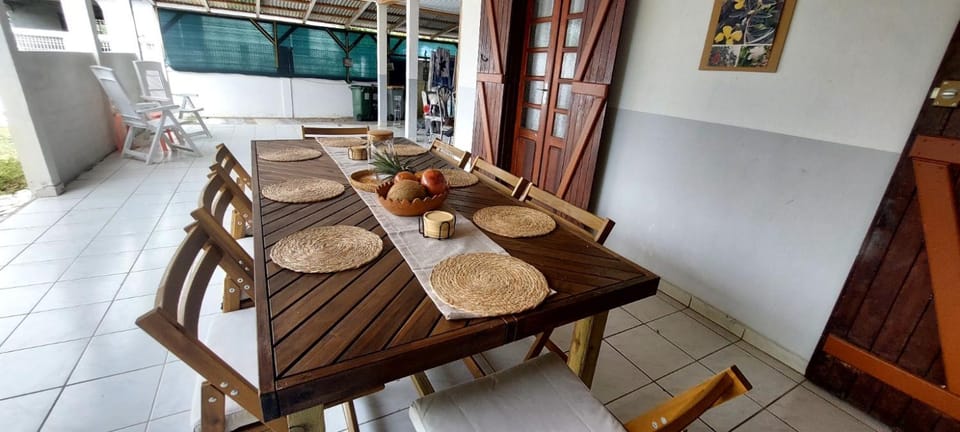 LaPetite Maison, Maison spacieuse & calme avec parking, proche plages Sainte-Rose House in Leeward Islands