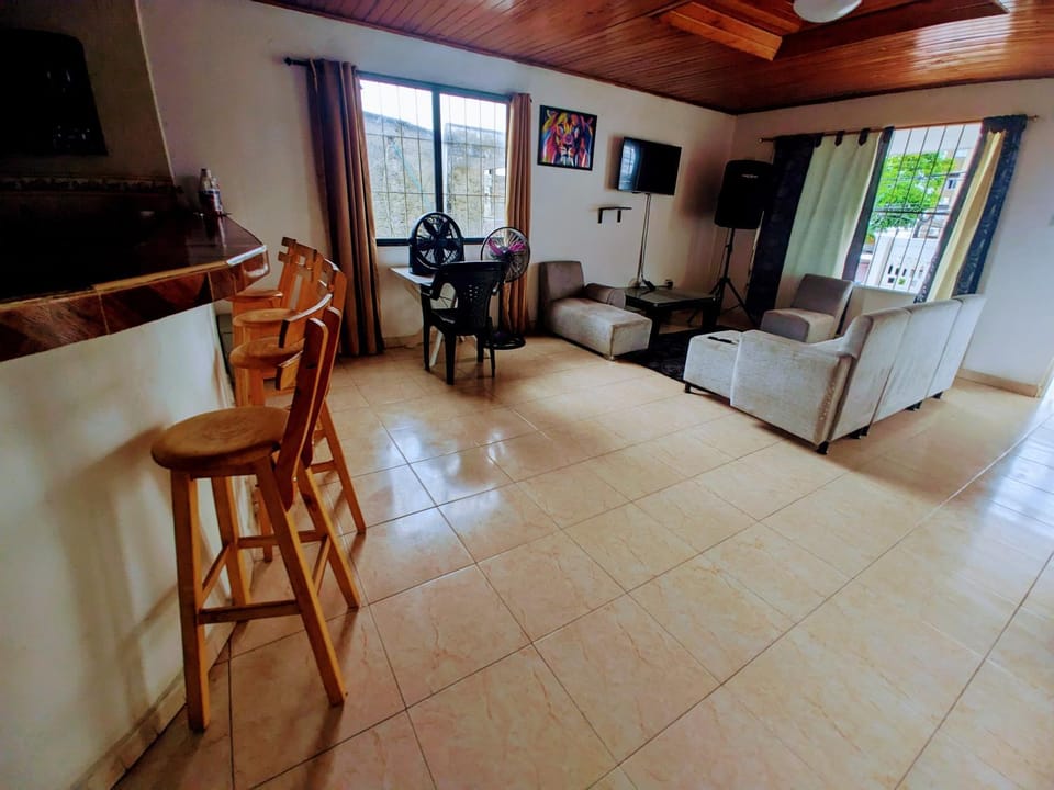 Communal lounge/ TV room, TV and multimedia, Living room, Seating area, Dining area, Evening entertainment