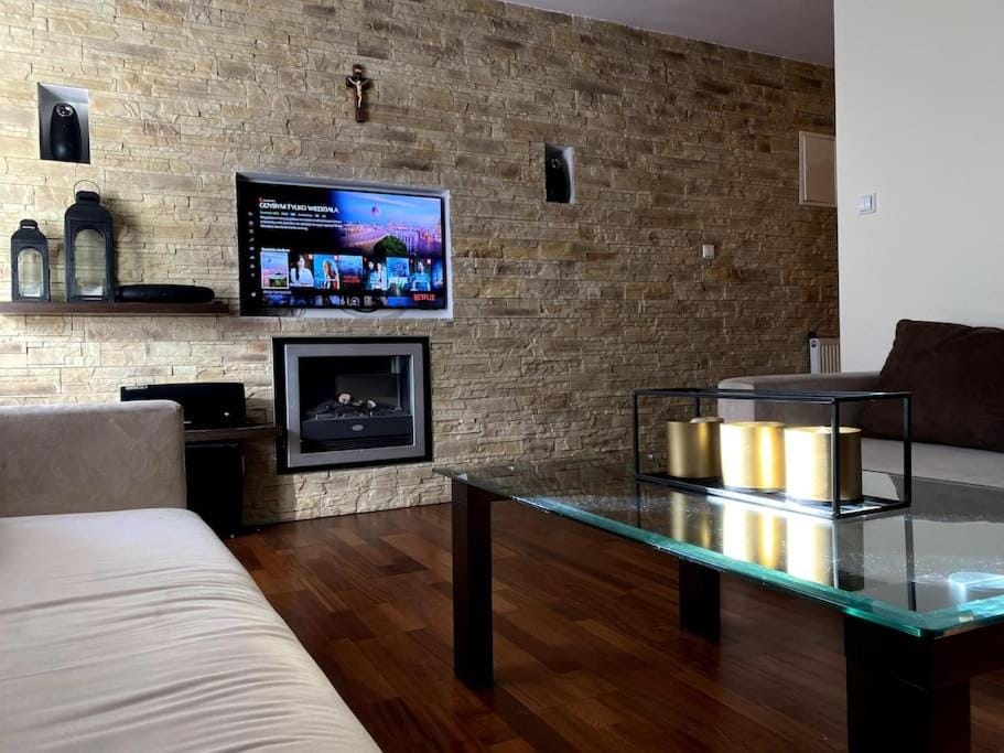 TV and multimedia, Photo of the whole room